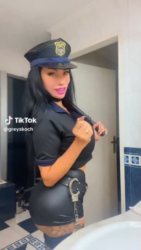 policegirl